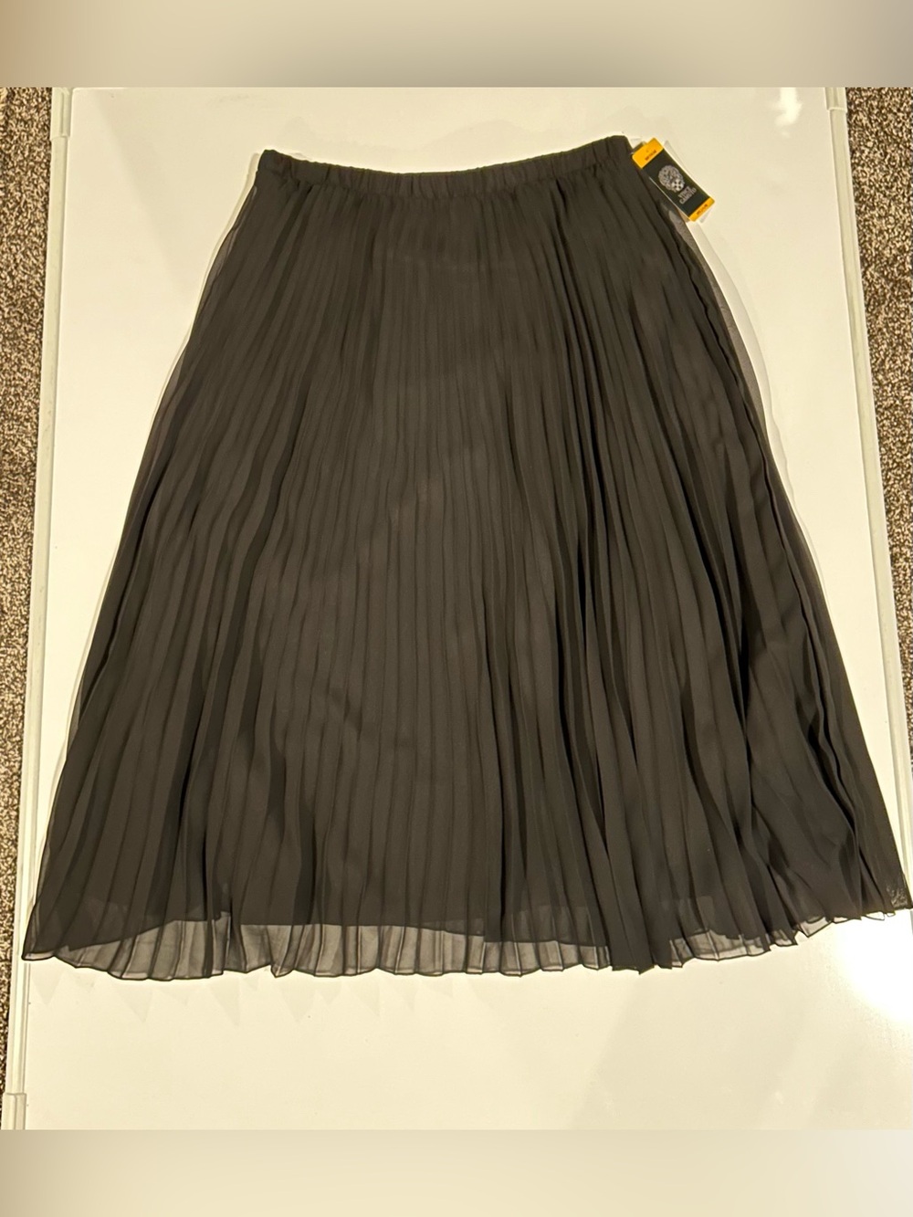 Vince Camuto Black Pleated Midi Skirt, Women's M